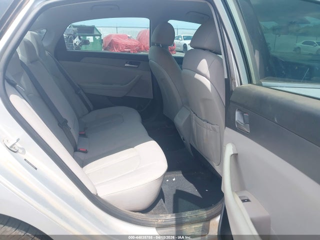 44835788 :رقم المزاد ، 5NPE24AF0JH614447 vin ، 2018 Hyundai Sonata Se مزاد بيع