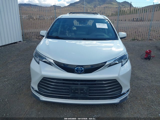 Toyota Sienna Platinum 2022 5TDESKFC0NS056389 Image 13