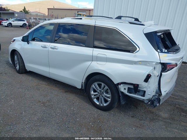 Toyota Sienna Platinum 2022 5TDESKFC0NS056389 Image 3