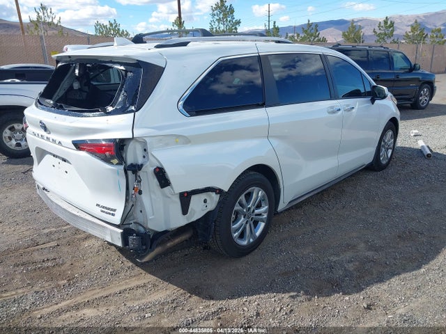 Toyota Sienna Platinum 2022 5TDESKFC0NS056389 Image 4