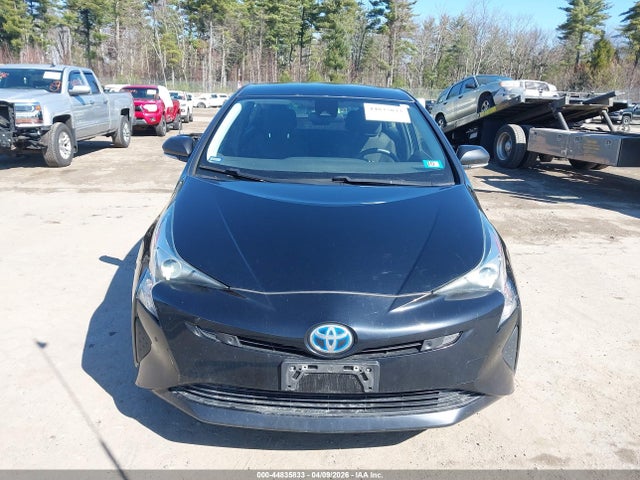 JTDKBRFU0J3070955 Toyota Prius Two