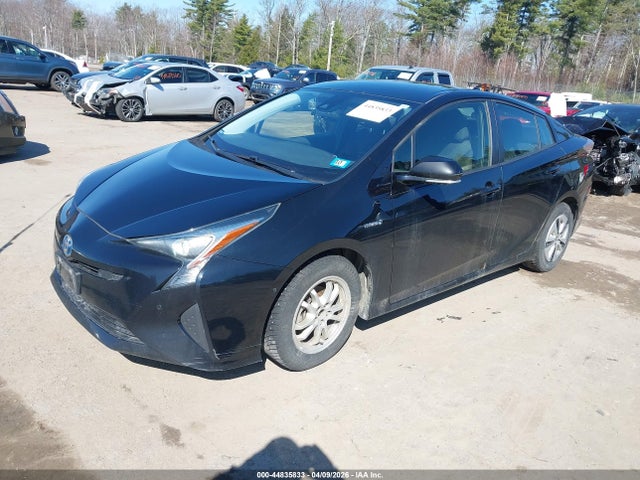 JTDKBRFU0J3070955 Toyota Prius Two
