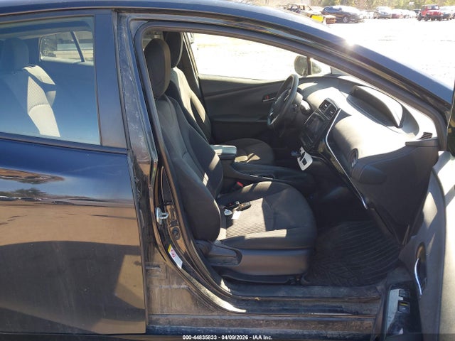 JTDKBRFU0J3070955 Toyota Prius Two