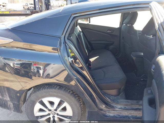 JTDKBRFU0J3070955 Toyota Prius Two