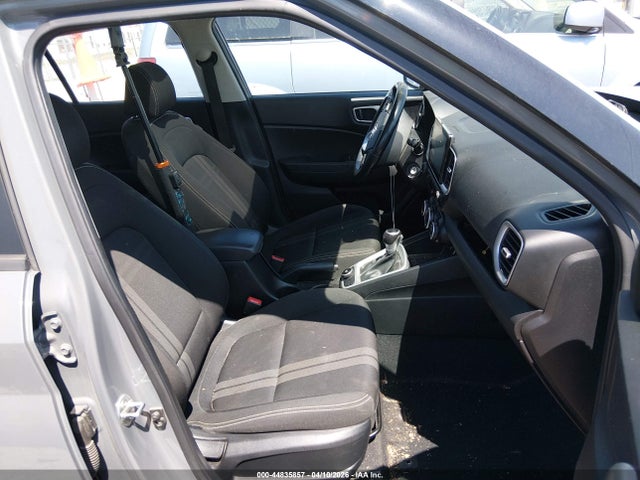 44835857 :رقم المزاد ، KMHRC8A39NU150657 vin ، 2022 Hyundai Venue Sel مزاد بيع