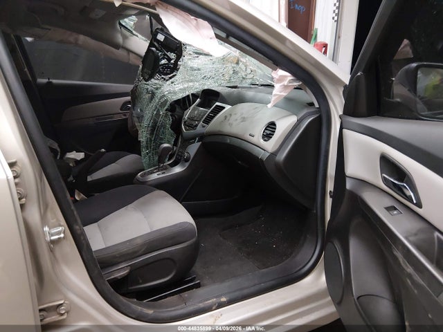 1G1PA5SH5E7435650 Chevrolet Cruze Ls Auto