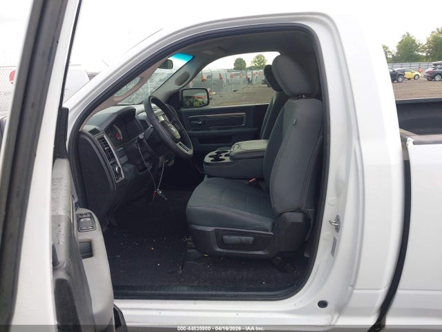 Продажа на аукционе авто 2017 Ram 1500 Tradesman  4x2 6'4 Box, vin: 3C6JR6AT5HG672057, номер лота: 44835900