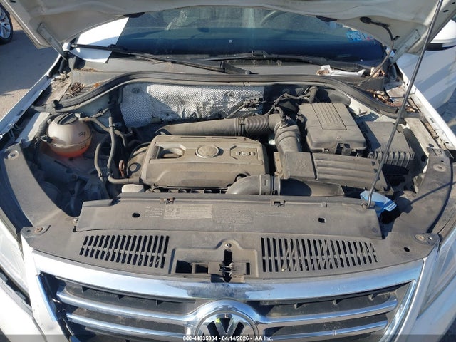 2011 VOLKSWAGEN TIGUAN WVGBV7AX8BW531635 Photo 9