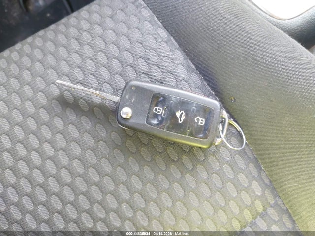 2011 VOLKSWAGEN TIGUAN WVGBV7AX8BW531635 Photo 10