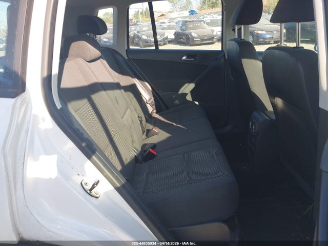 2011 VOLKSWAGEN TIGUAN WVGBV7AX8BW531635 Photo 7
