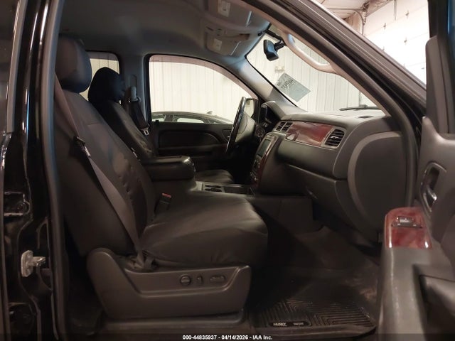 2013 Chevrolet Tahoe Lt მანქანა იყიდება აუქციონზე, vin: 1GNSKBE06DR195893, აუქციონის ნომერი: 44835937