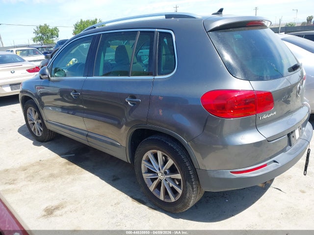 2012 Volkswagen Tiguan Se მანქანა იყიდება აუქციონზე, vin: WVGAV7AXXCW000093, აუქციონის ნომერი: 44835950