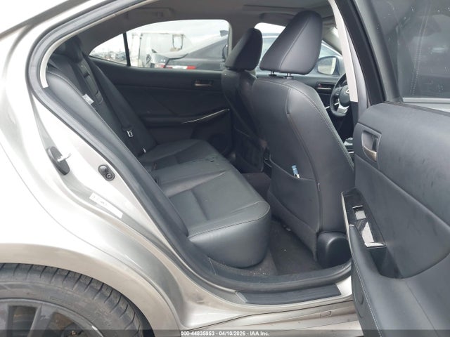 Lexus IS 300 2018 JTHBA1D21J5065711 Image 8