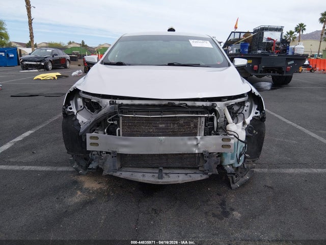 1G1ZD5ST0LF071256 Chevrolet Malibu Fwd Lt