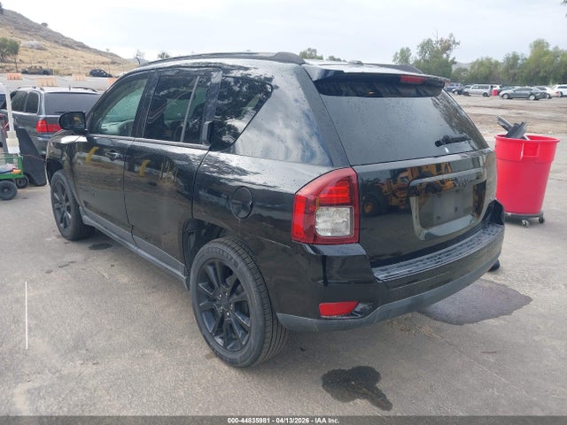 2015 JEEP COMPASS 1C4NJCBA2FD398484 Photo 2