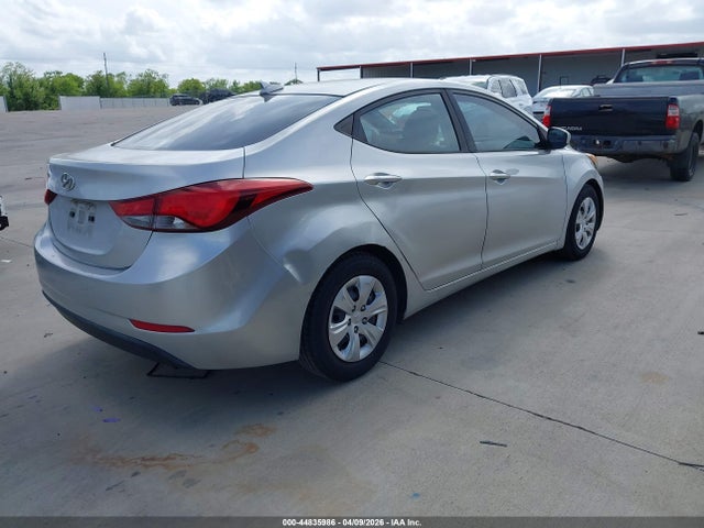 Hyundai ELANTRA SE 2016 5NPDH4AEXGH698884 Image 4