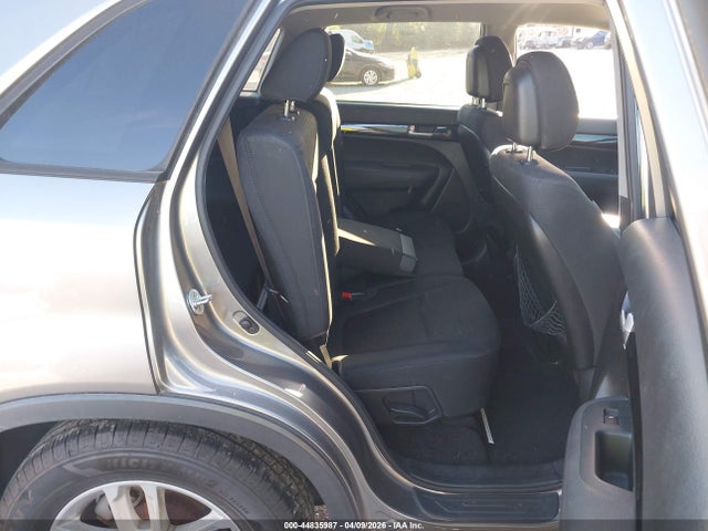 KIA SORENTO LX 2015 5XYKTCA62FG650567 Image 8