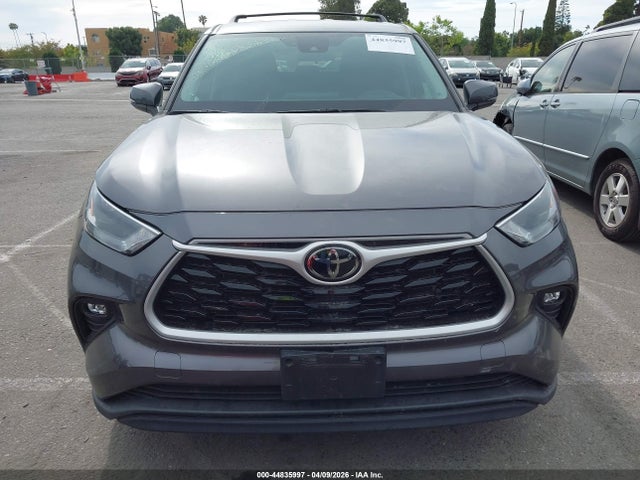 Toyota Highlander Le 2022 5TDZZRAHXNS098321 Image 13