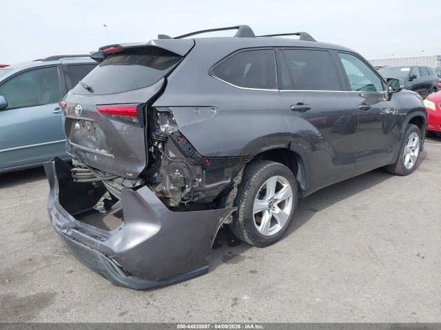 Toyota Highlander Le 2022 5TDZZRAHXNS098321 Image 4