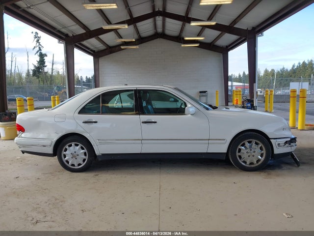 44836014 :رقم المزاد ، WDBJF65F3WA507172 vin ، 1998 Mercedes-benz E 320 مزاد بيع