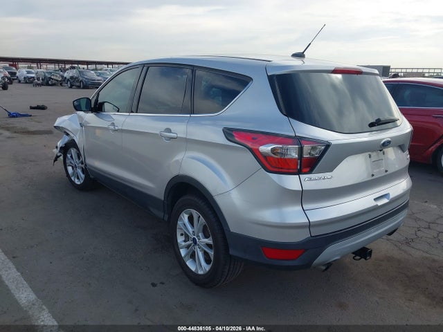 1FMCU0GD1HUA15052 Ford ESCAPE SE
