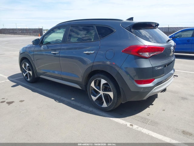 2017 HYUNDAI TUCSON KM8J33A23HU344922 Photo 2