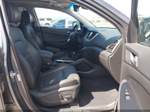 2017 HYUNDAI TUCSON KM8J33A23HU344922 Photo 4