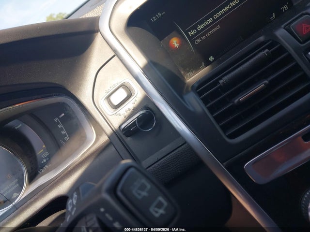2015 VOLVO XC60 YV440MDM3F2645550 Photo 10