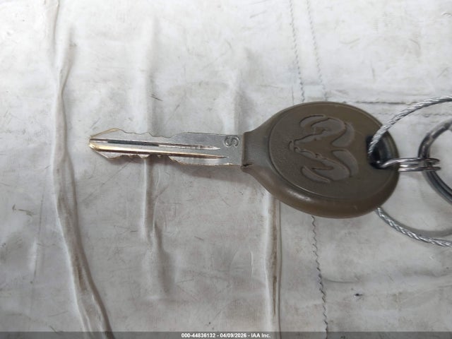 44836132 :رقم المزاد ، 1B3CB4HAXAD607370 vin ، 2010 Dodge Caliber Sxt مزاد بيع