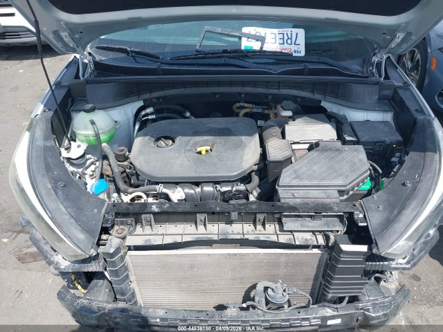 KM8J23A41GU089478 Hyundai TUCSON SE
