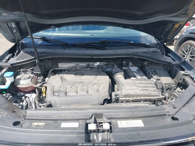 3VVAB7AX5RM224797 Volkswagen Tiguan 2.0t Wolfsburg Edition
