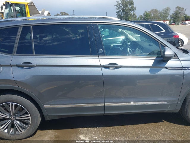 3VVAB7AX5RM224797 Volkswagen Tiguan 2.0t Wolfsburg Edition