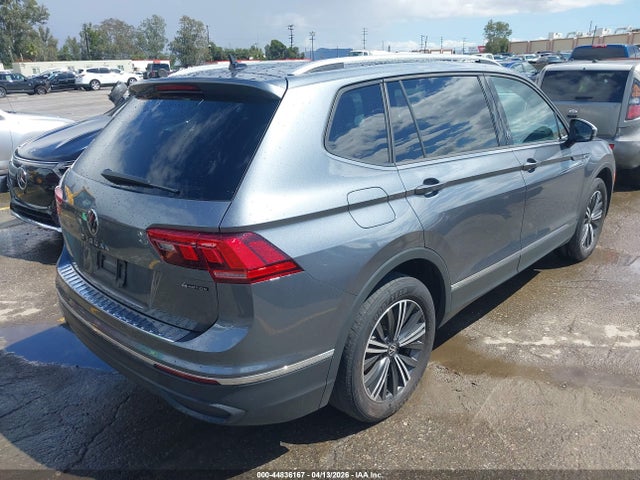 3VVAB7AX5RM224797 Volkswagen Tiguan 2.0t Wolfsburg Edition