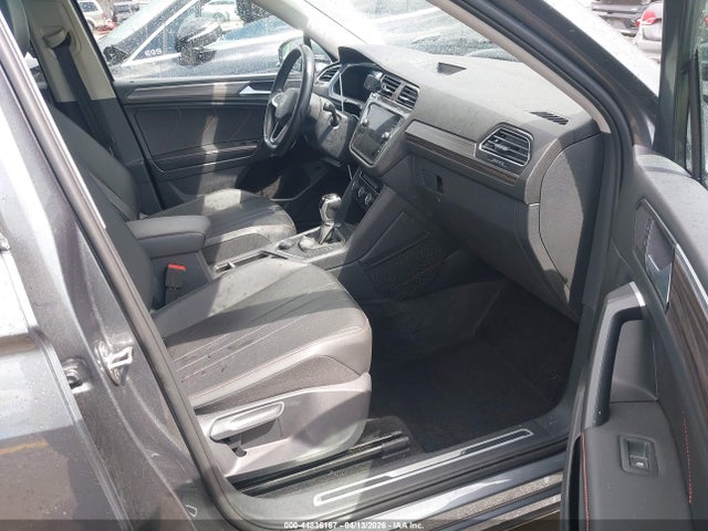 3VVAB7AX5RM224797 Volkswagen Tiguan 2.0t Wolfsburg Edition