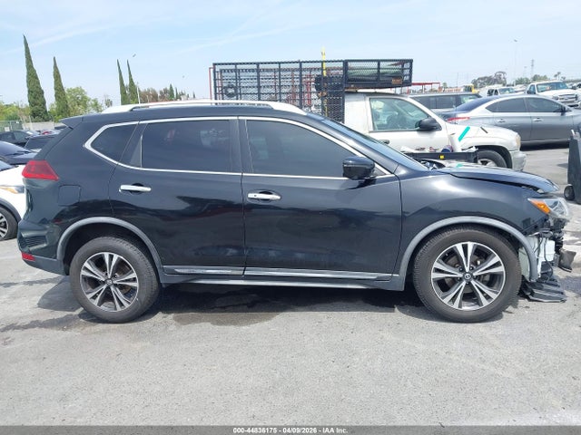 JN8AT2MT6JW464358 Nissan Rogue Sl