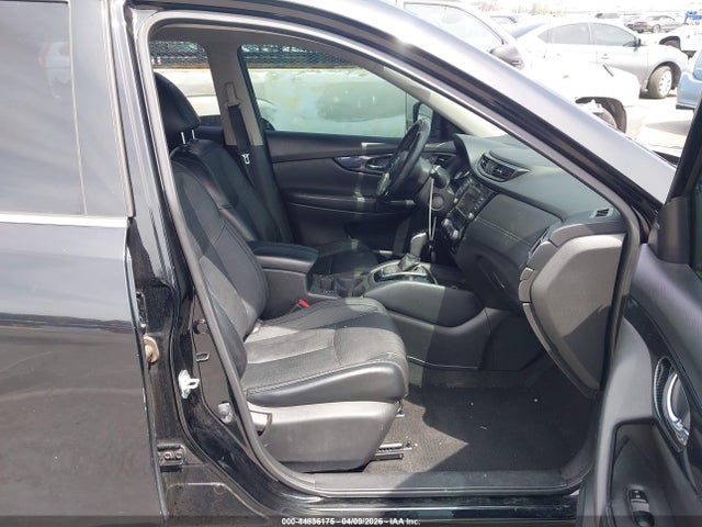 JN8AT2MT6JW464358 Nissan Rogue Sl