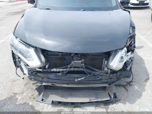 JN8AT2MT6JW464358 Nissan Rogue Sl
