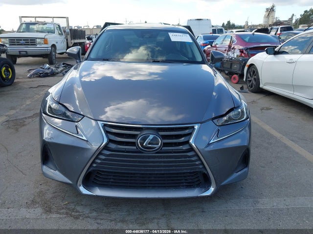Lexus IS 300 2018 JTHBA1D2XJ5067134 Image 13