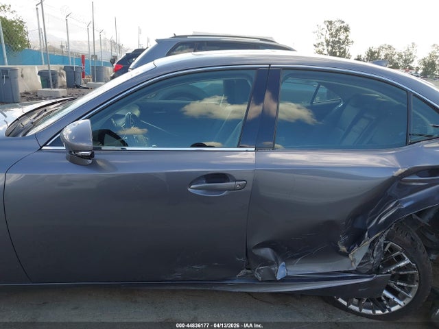 Lexus IS 300 2018 JTHBA1D2XJ5067134 Image 15