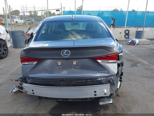 Lexus IS 300 2018 JTHBA1D2XJ5067134 Image 17