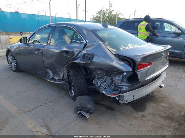 Lexus IS 300 2018 JTHBA1D2XJ5067134 Image 3