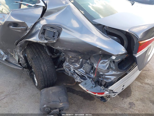 Lexus IS 300 2018 JTHBA1D2XJ5067134 Image 6