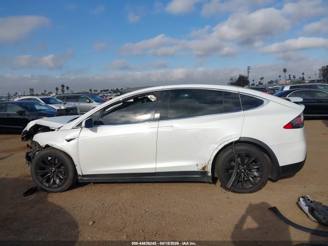 Продаж на аукціоні авто 2019 Tesla Model X, vin: 5YJXCAE28KF150450, номер лоту: 44836245