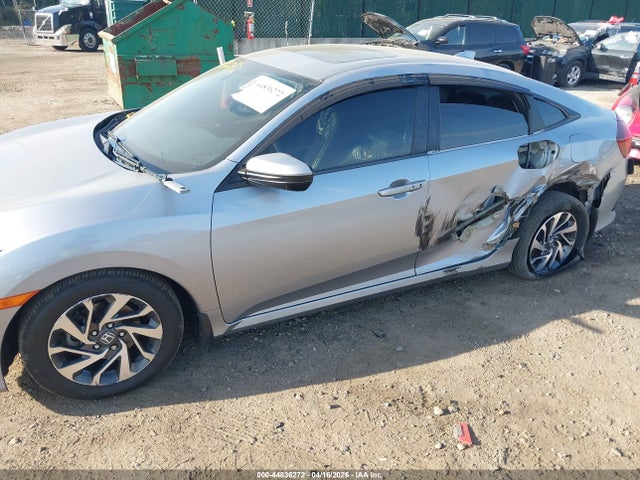 Продаж на аукціоні авто 2018 Honda Civic Ex, vin: 2HGFC2F78JH506966, номер лоту: 44836272