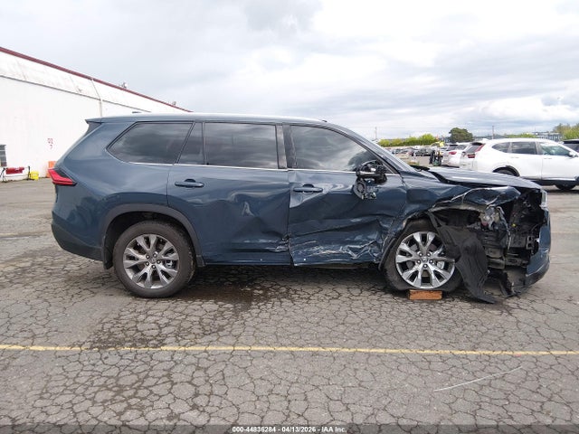 Toyota Grand Highlander Limited 2024 5TDAAAB55RS030766 Image 13