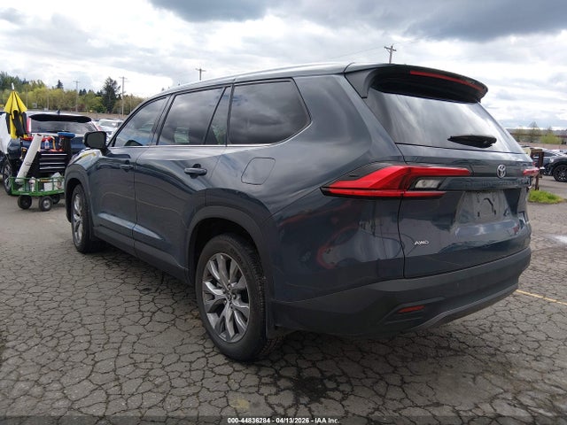 Toyota Grand Highlander Limited 2024 5TDAAAB55RS030766 Image 3