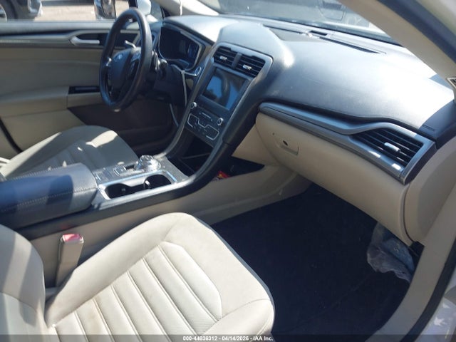 44836312 :رقم المزاد ، 3FA6P0HD3HR195784 vin ، 2017 Ford Fusion Se مزاد بيع