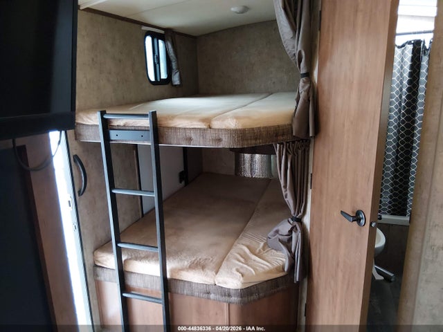 51W123327M1022066 Outdoors Rv Timber Ridge