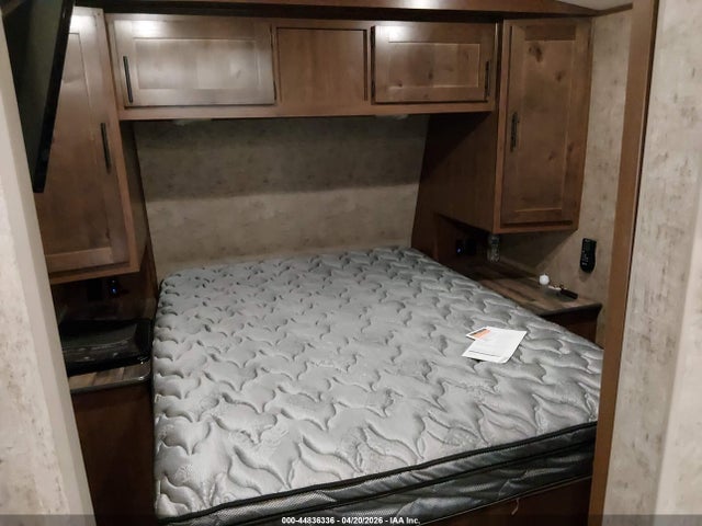 51W123327M1022066 Outdoors Rv Timber Ridge
