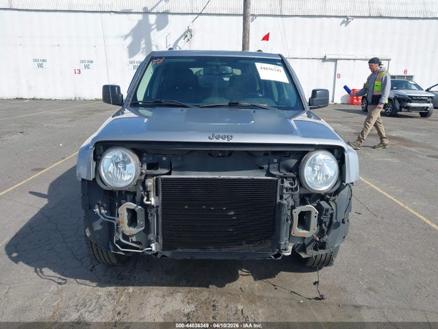 1C4NJRBB1HD114812 Jeep Patriot Sport Se 4x4